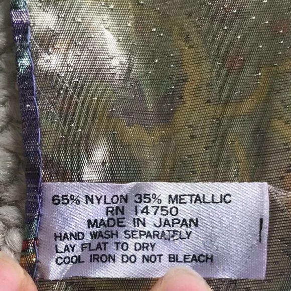 VTG Gorgeous Japan Metallic Accent Scarf NWOT - Picture 9 of 9